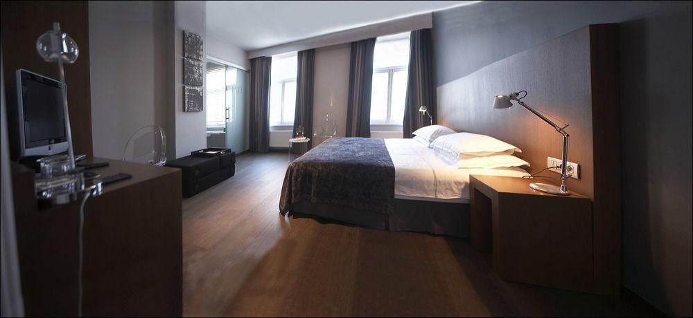 Hotel Domus بوم المظهر الخارجي الصورة